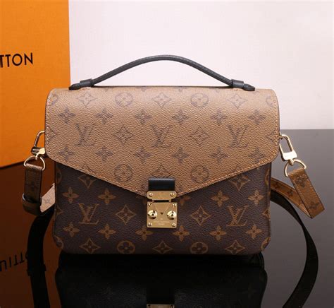 pochete lv|lv pochette metis monogram.